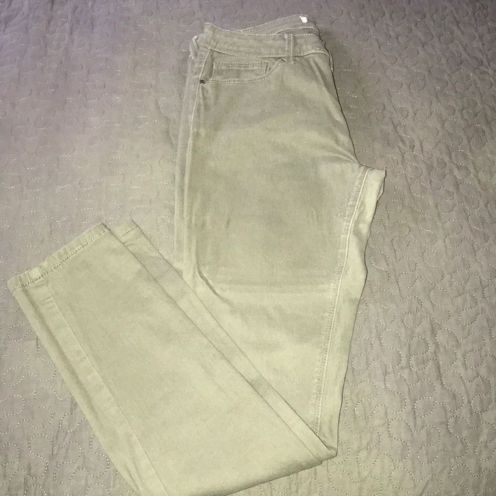 green pants - Picture 3 of 3